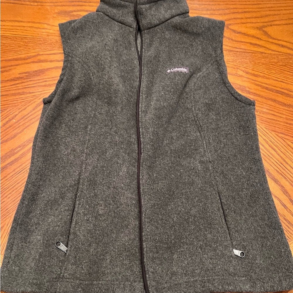 Columbia Charcoal Sleeveless Fleece